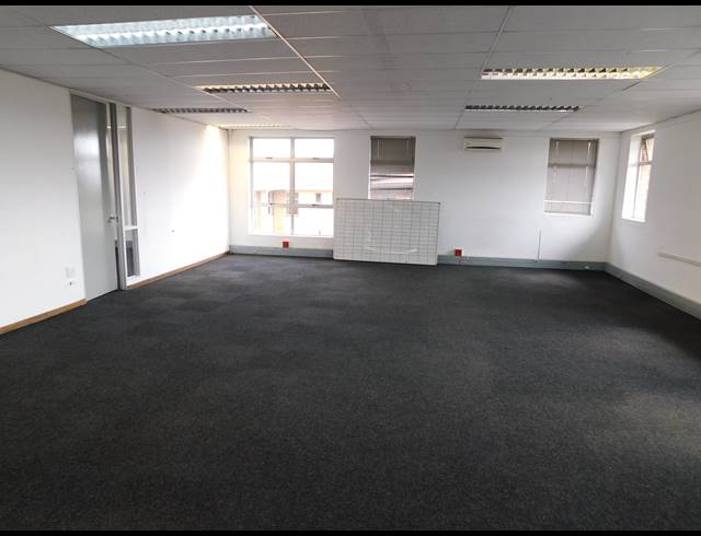 181M² OFFICE TO LET IN FERNDALE